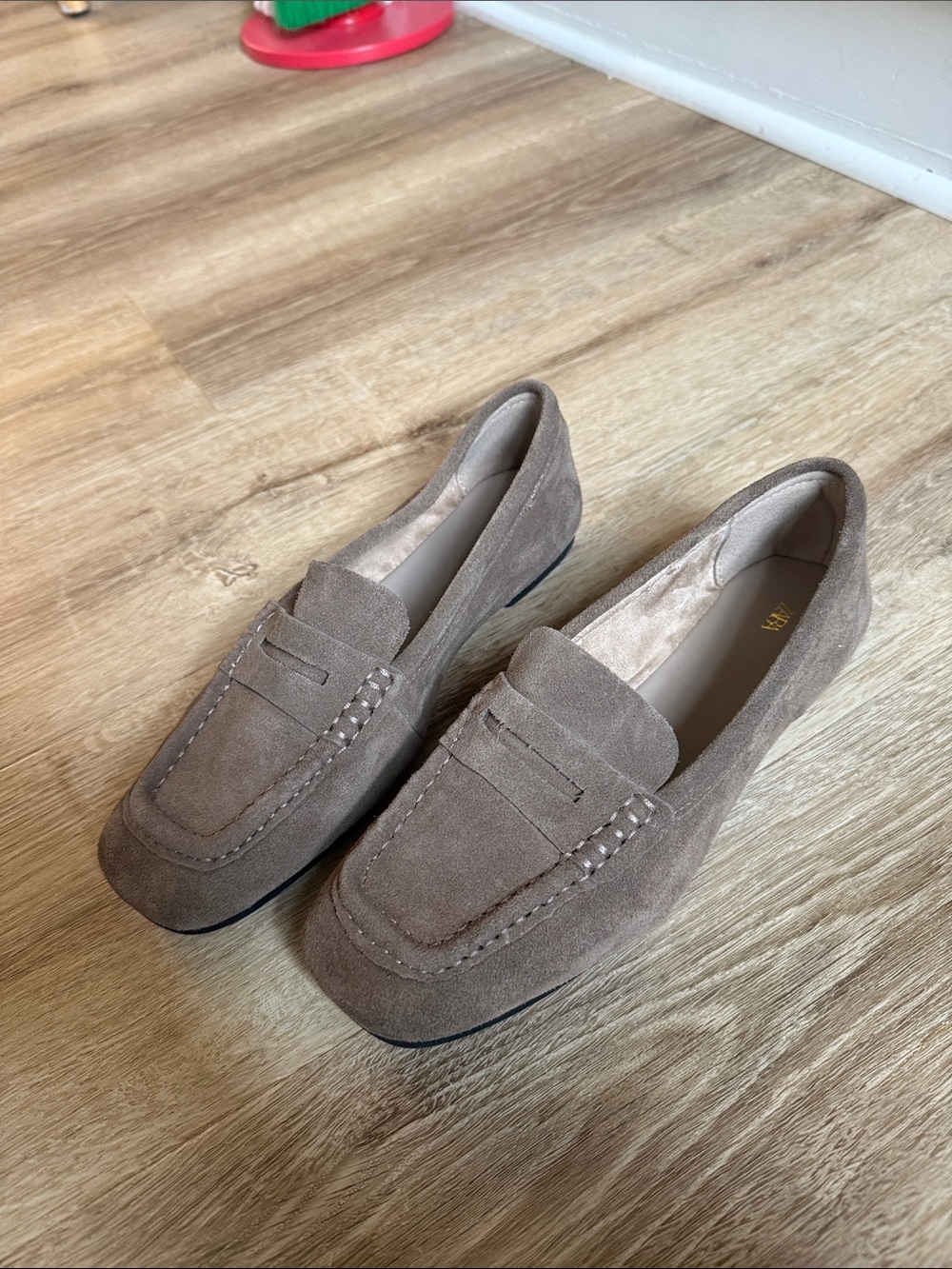 NWOT Zara Split Leather Loafers